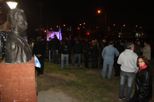 Busto de Marti en Barrio Lugano, acto 