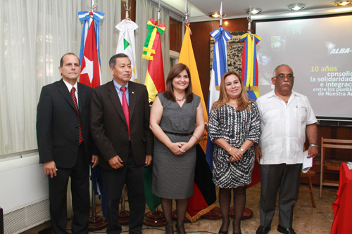 conferencia prensa embajada de Cuba por el ALBA